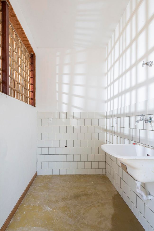 bathroom details 1 Serra House by Vazio S/A