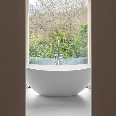 Bathtub 101: Everything to Know Before Purchasing One
