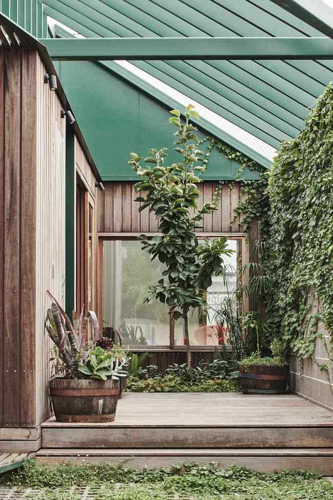 garden details Holistic Home Design and Temperature Regulation