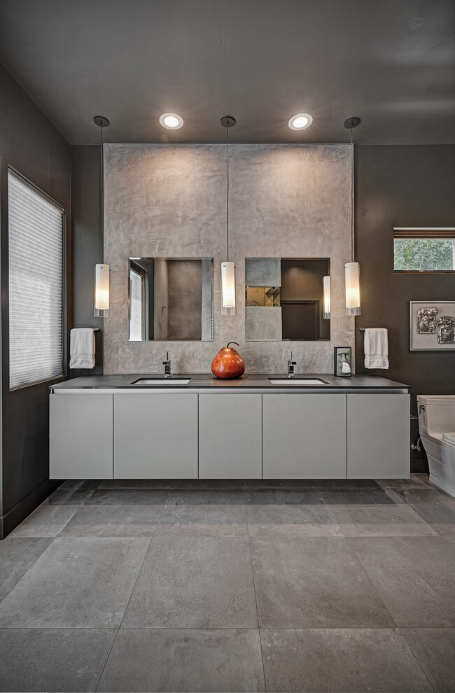 grey bathroom Harmonious Residence Among Olive Trees: A Seamless Blend of Spaces