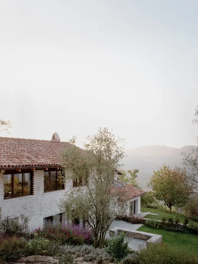 %name Renewing Italian Heritage: Jonathan Tuckey Designs Remarkable Cascina Project