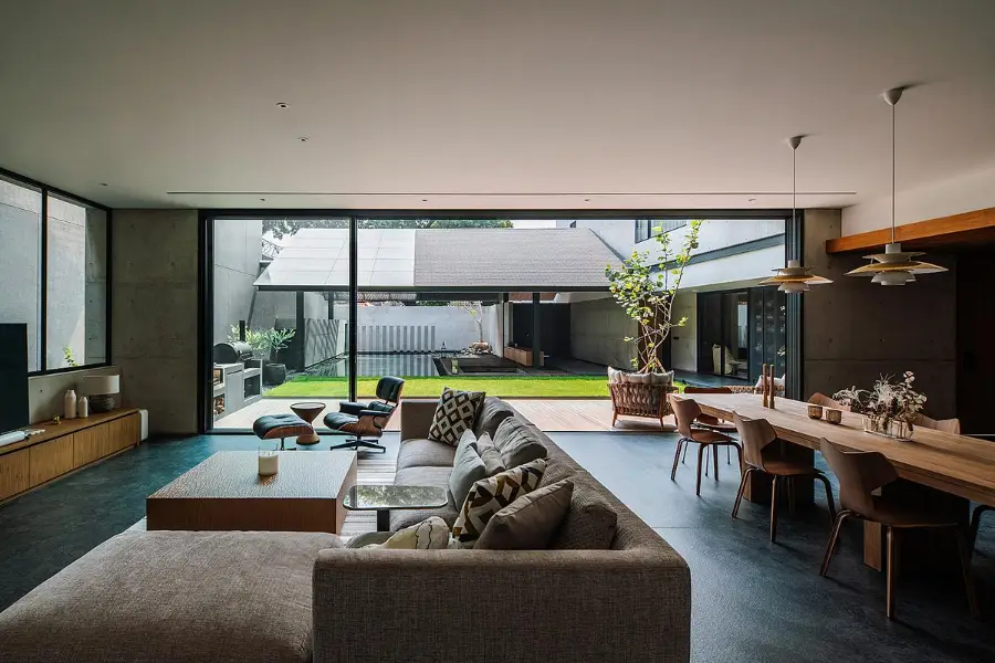 %name Jakartas Urban Retreat: A Fusion of Modernism and Cozy Interiors
