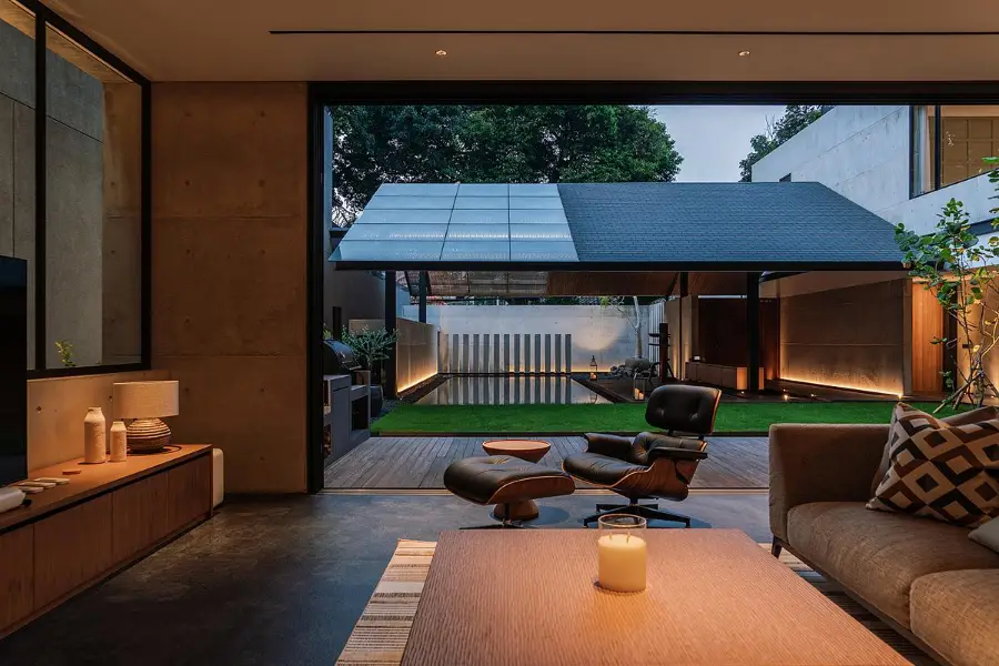 %name Jakartas Urban Retreat: A Fusion of Modernism and Cozy Interiors