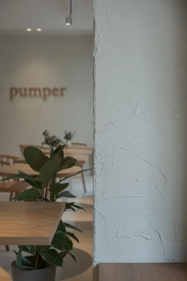%name Pumper Cafe: A Sustainable Transformation with a Homogeneous and Healthy Image