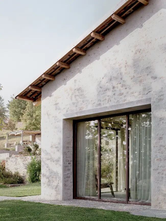 %name Renewing Italian Heritage: Jonathan Tuckey Designs Remarkable Cascina Project