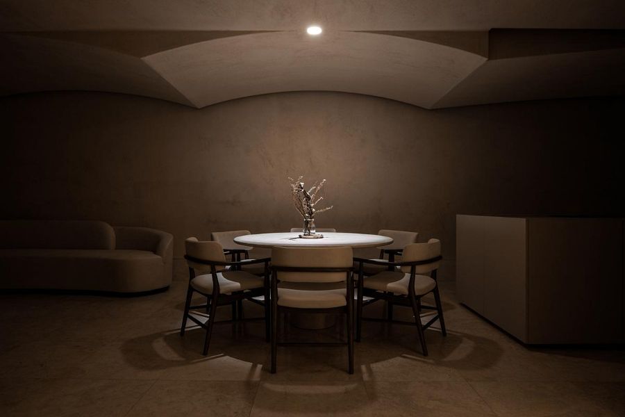 dining table twentyfour: A Fusion of Tradition and Modernity in Rabat, Malta
